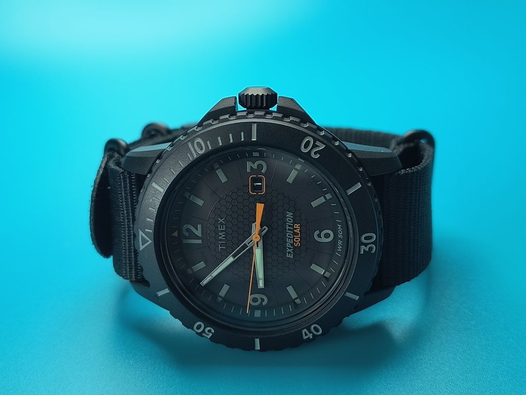 Часы Timex Expedition Solar на солнечной батарее