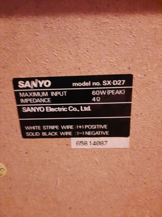 Par de colunas Sanyo