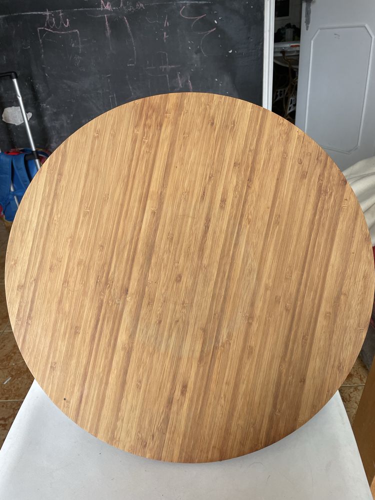 Base Rotativa de Madeira Ikea