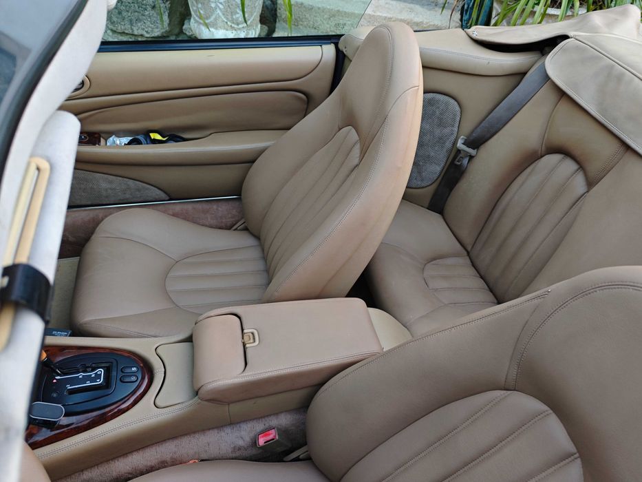 JAGUAR XK8 CABRIOLET COR VERDE