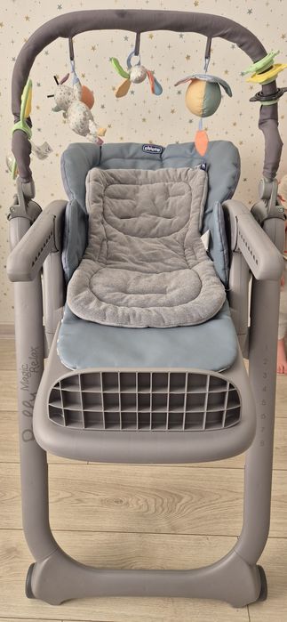 Дитячий стілець для годування Chicco Polly Magic