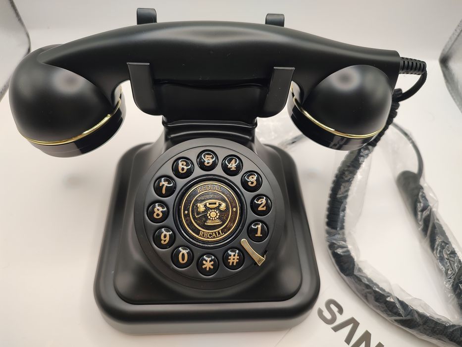 Telefon stacjonarny w stylu retro marki Sangyn