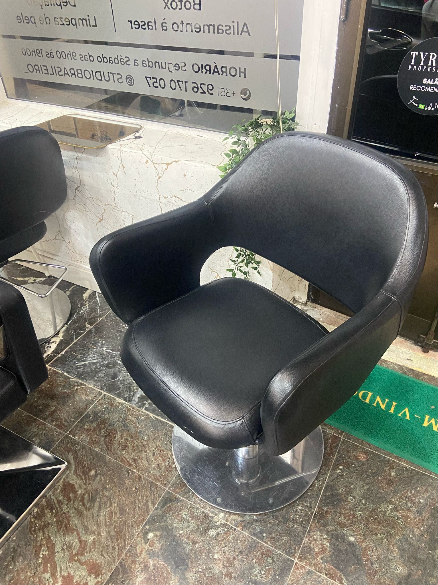 2 Cadeira de cabeleireiro