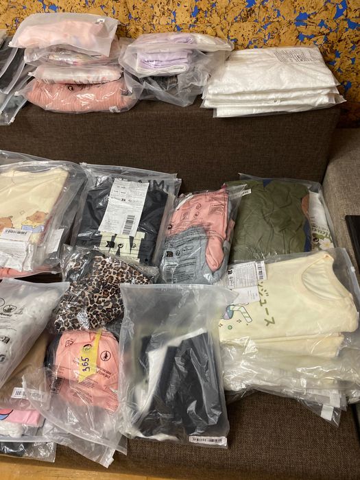 Дитячий одяг на хлопців та дівчаток читайте опис продаю оптом