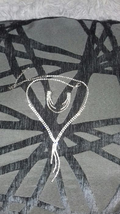 Продам украшения в идеальном состоянии.Почти как новые