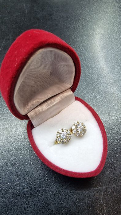 ZŁOTE kolczyki 8K pr.333 wkrętki kwiatuszki Komis Madej Sosnowiec