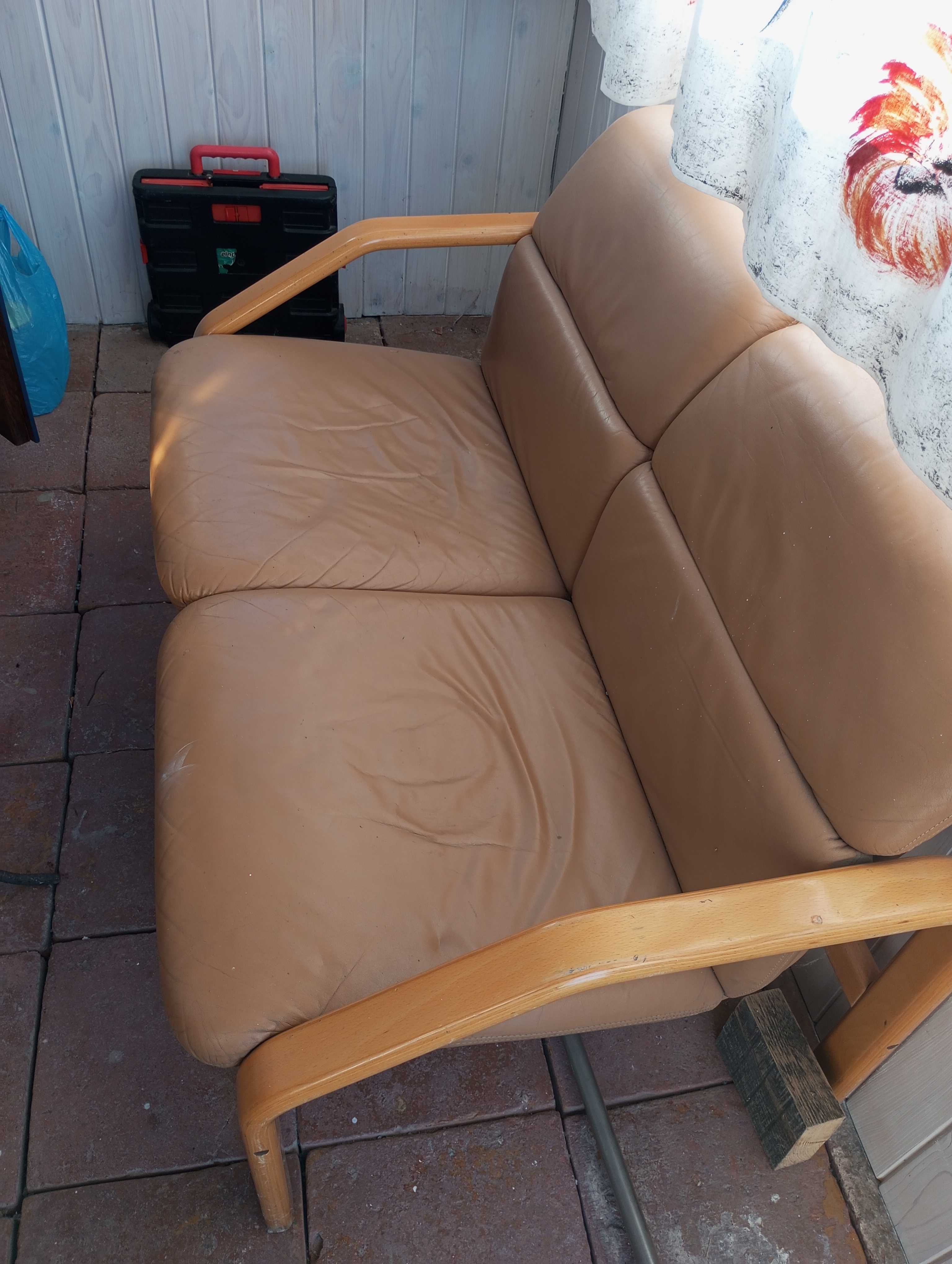 Fotel  kanapa stolik komplet wypoczynek  skóra naturalna do renowacji.