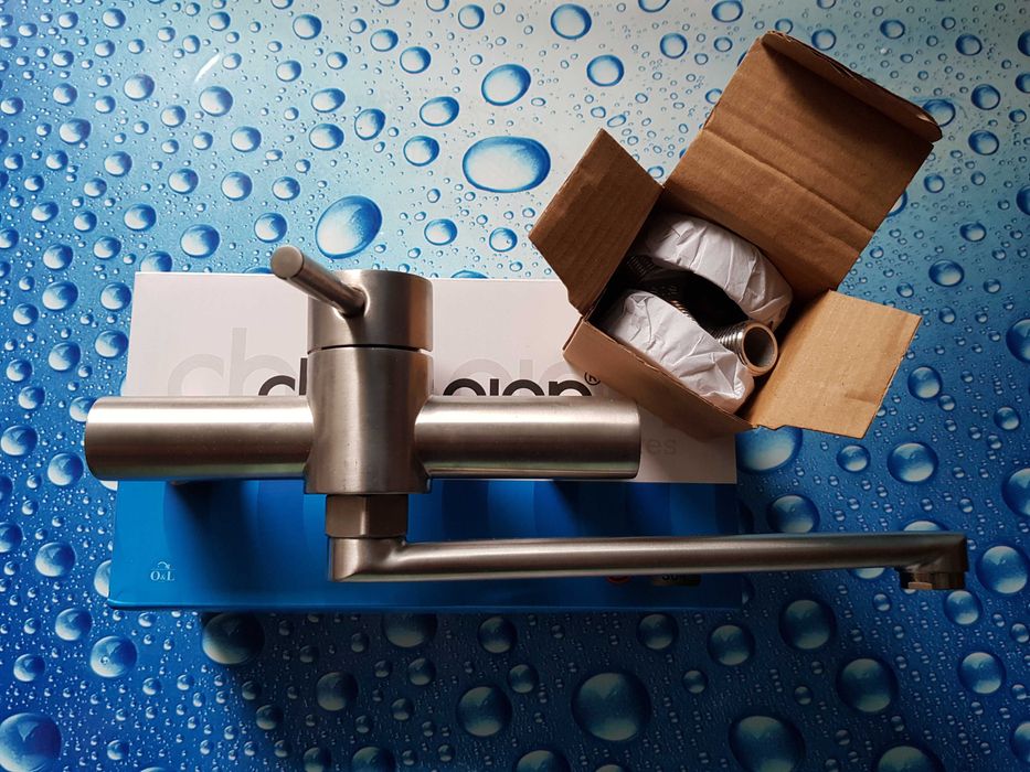 Смеситель змiшувач настенный для кухни,умывальника Champion SUS 005