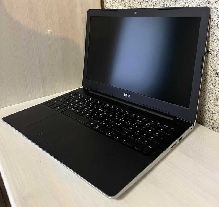 Ноутбук Dell 3593 SSD 240 ОЗП 8 ГБ i5-1035G1