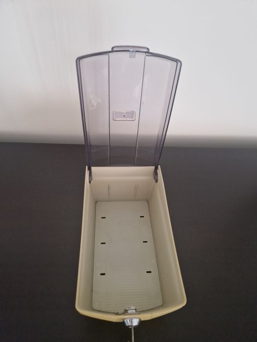 Caixa arquivadora de disquetes, cassetes, etc. "Aidata"