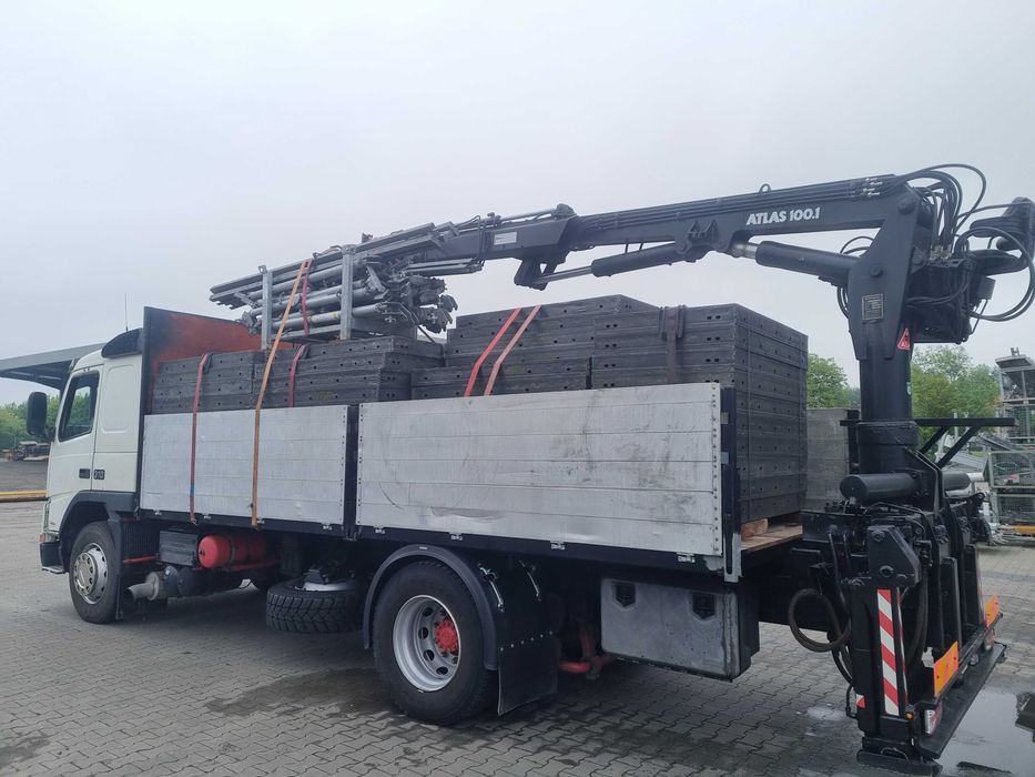 Holowanie, transport przyczep kempingowych,łodzi.