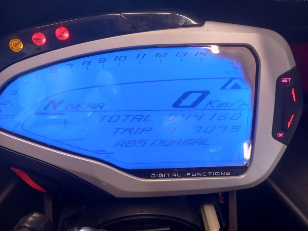 MV Agusta F4