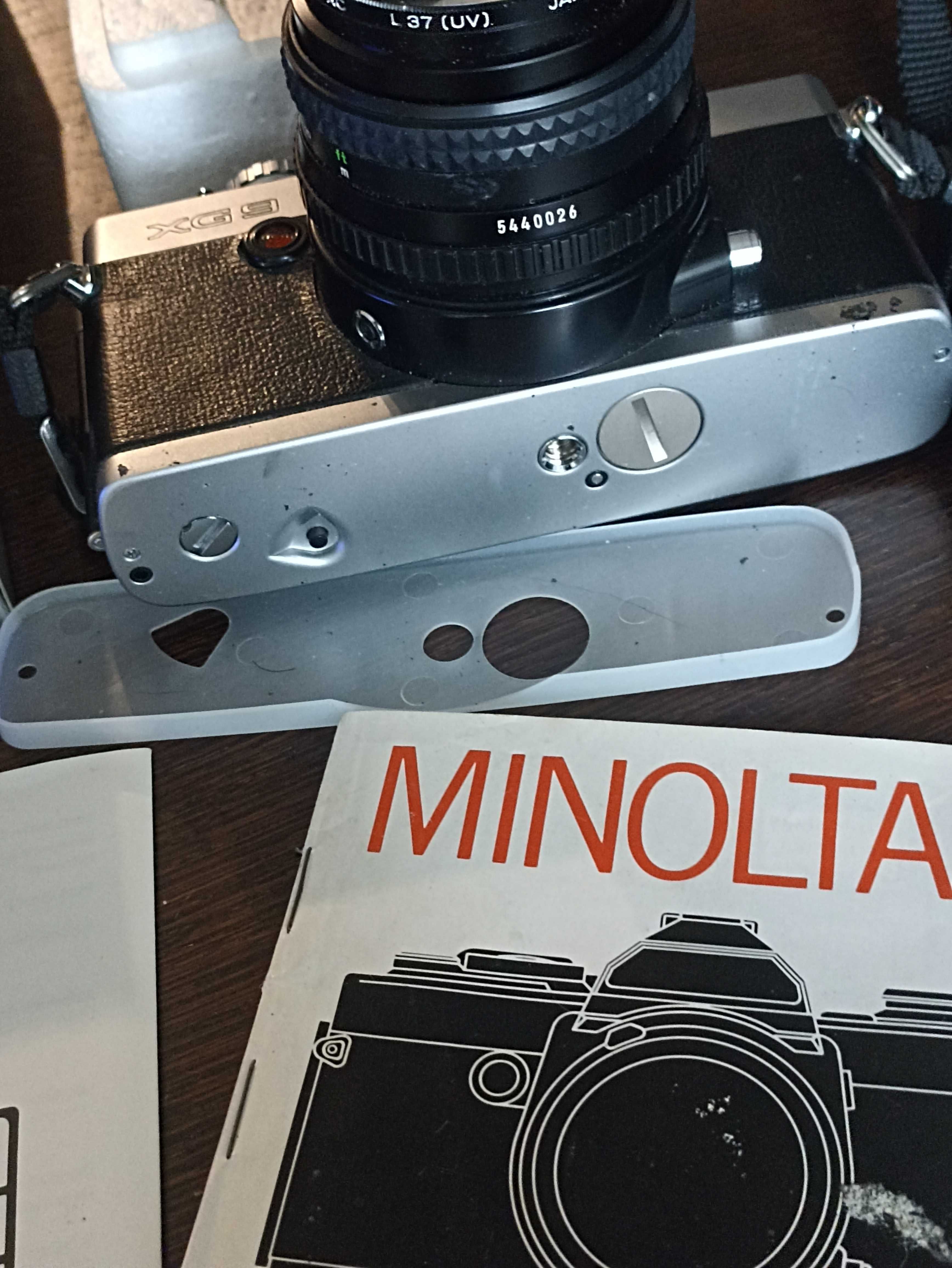 Aparat fotograficzny Minolta XG9 z lampą Achiever 632LCD