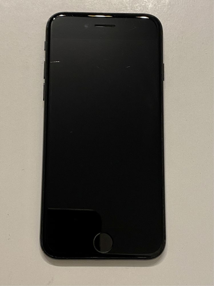 iPhone 7 256GB Jet Black iOS 13.7