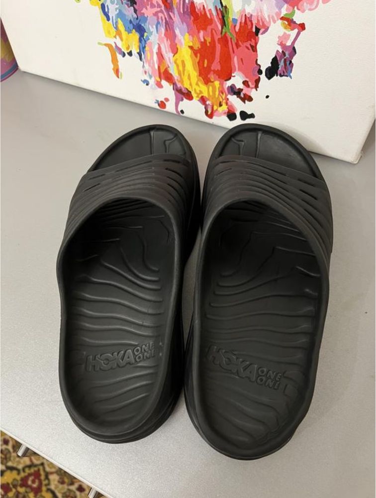 HOKA One-One  Тапочки резиновые на платформе унисекс 39,5 размер