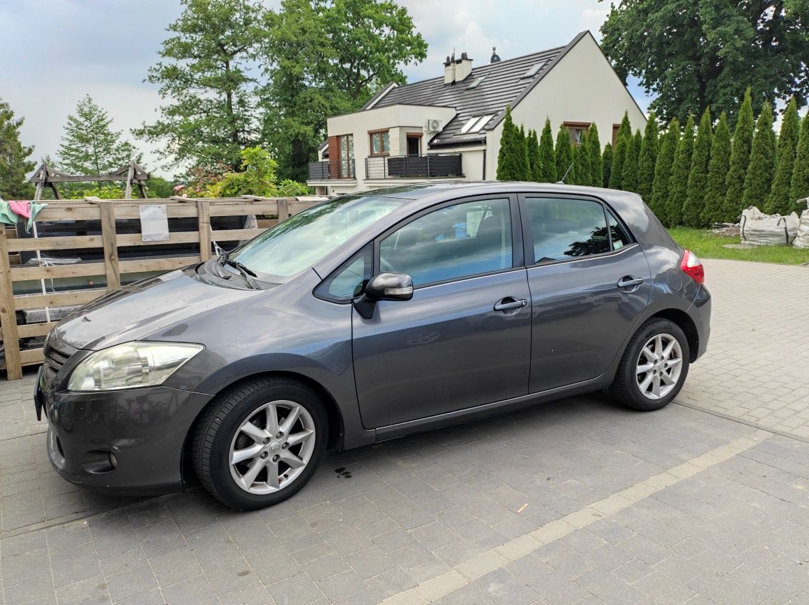 Toyota Auris 1.4 D4D, 2010r.,260 tys.