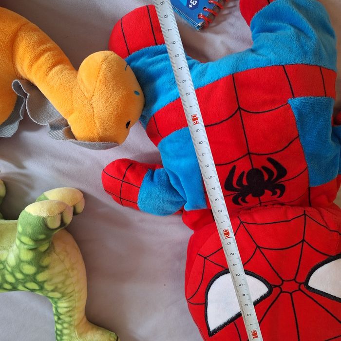 Dinozaur spiderman narzędzia