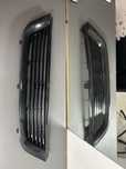 Grelha preta sem simbolo opel vectra B