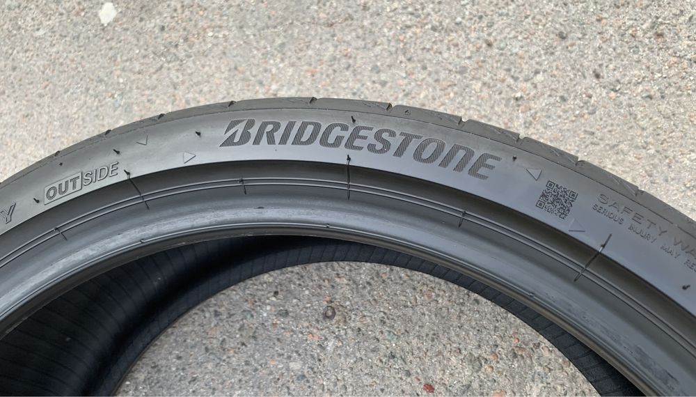 Шини Bridgestone Potenza S005 235/35 R19