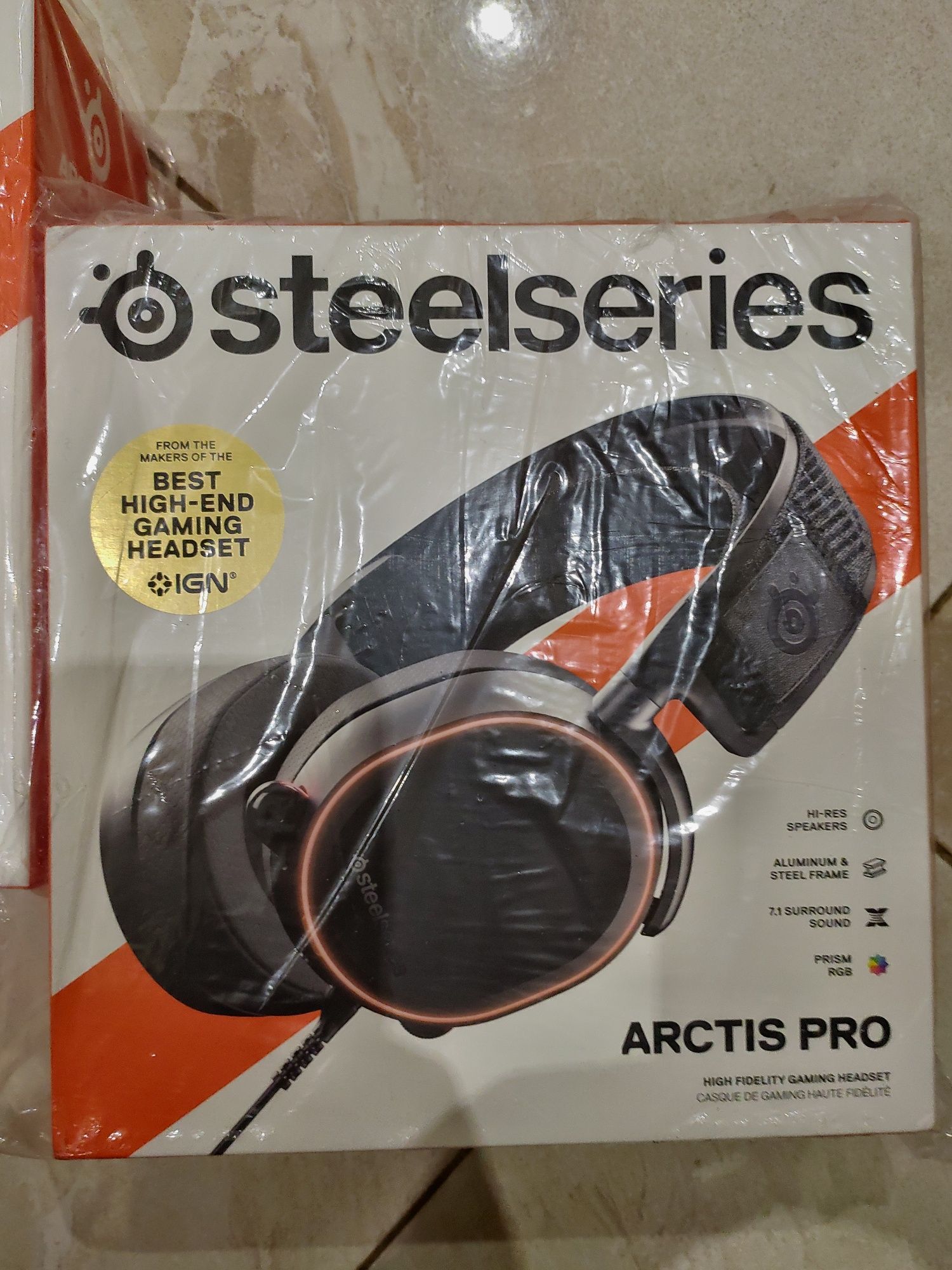 Наушники SteelSeries Arctis Pro