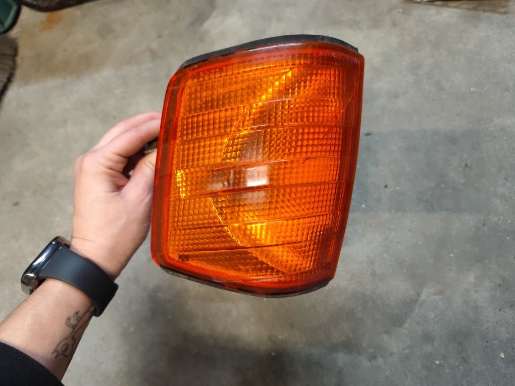 Várias peças Mercedes 190