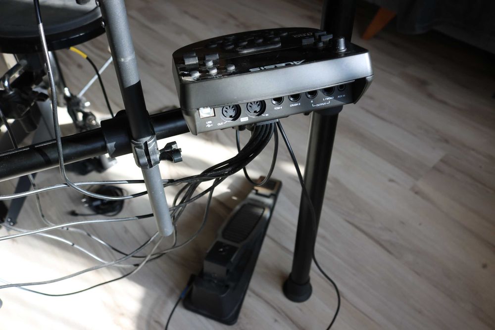 Alesis Nitro Kit - perkusja elektroniczna