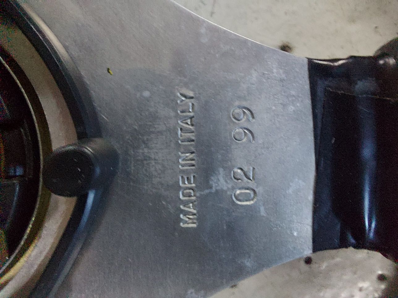 Vendo volante MOMO 350mm