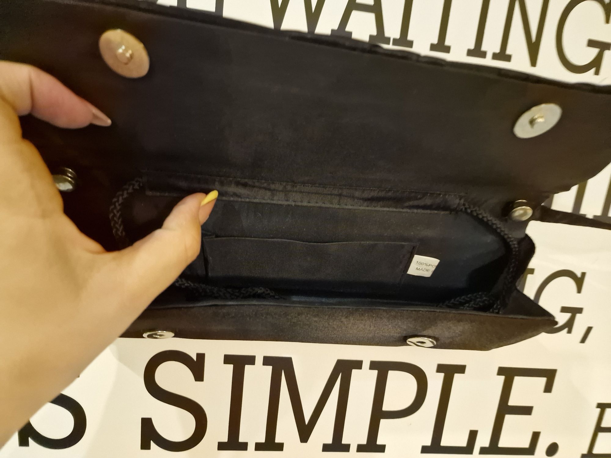 Czarna kopertówka torebka Mała prostokątna z piękną cyrkonią