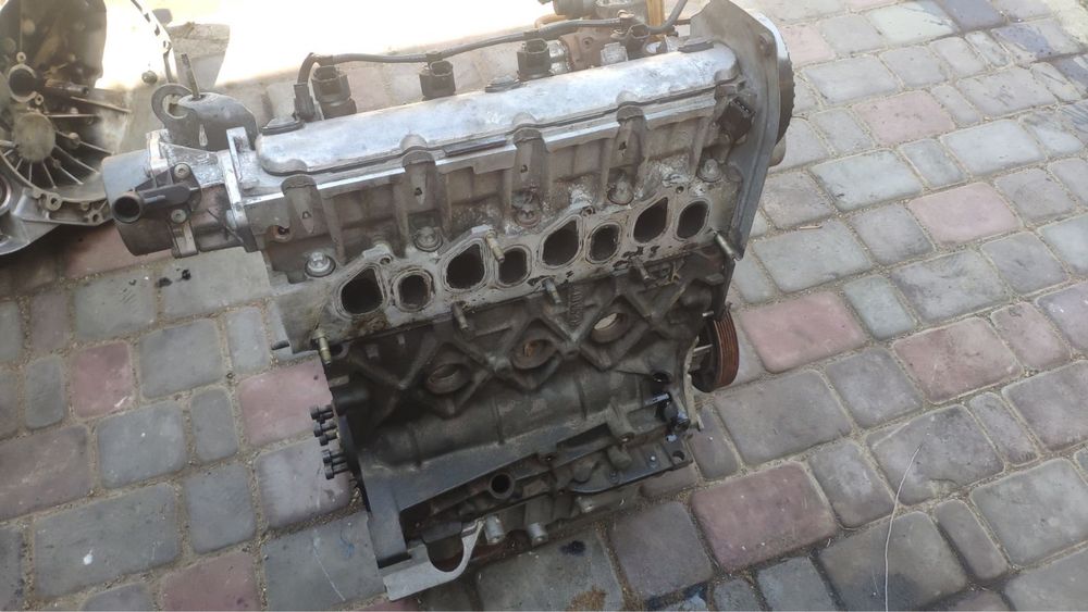 Двигун Renault Trafic Vivaro Movano 1.9dci