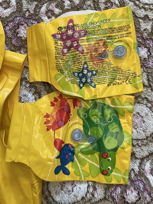 Жилет Intex + нарукавники + мʼяч