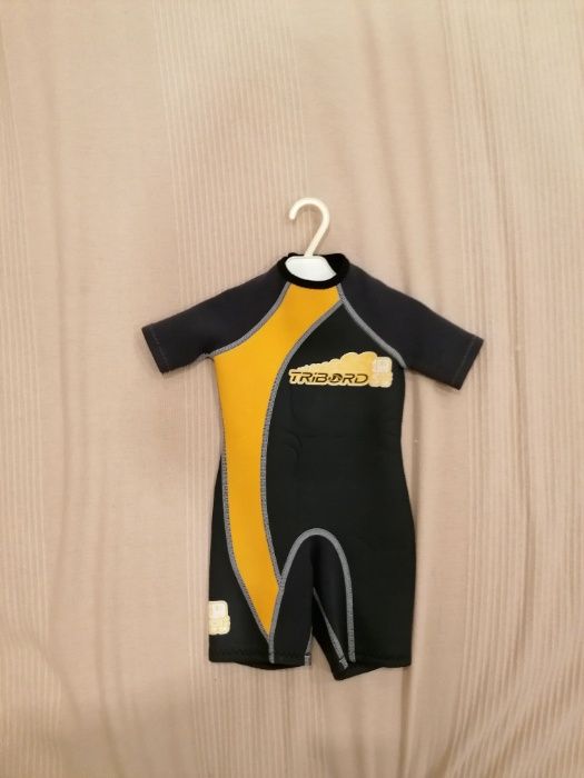 Fato BodyBoard / surf Tribord amarelo 4 anos