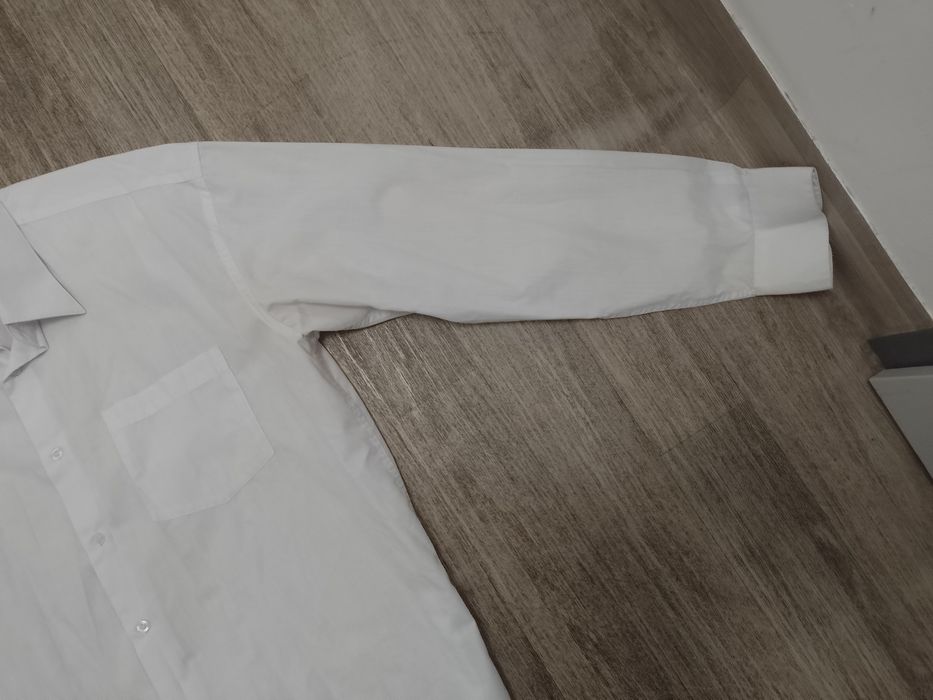 Sprzedam męską koszulę rozmiar XL. Majester 41/42.