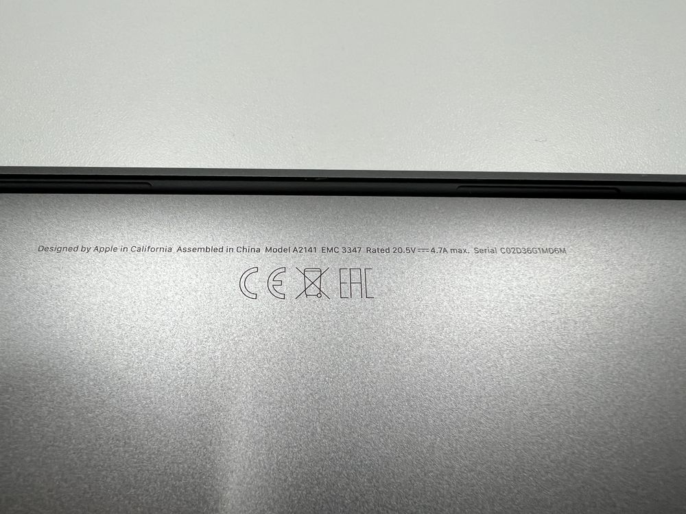 Продам Macbook Pro 16 2019 i7 16gb 512gb Radeon Pro 5300 4gb Video