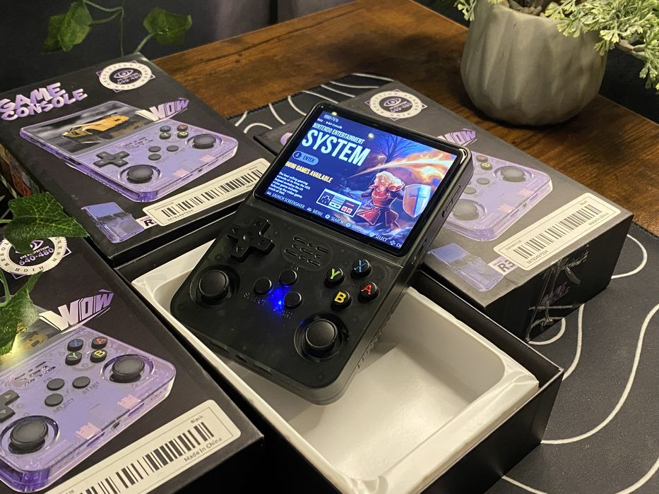 R36s Портативная Приставка