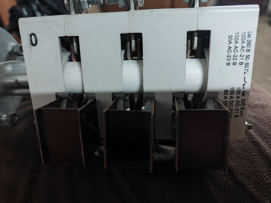 Продам рубільник