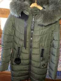 Зимнее пальто с натуральным мехом