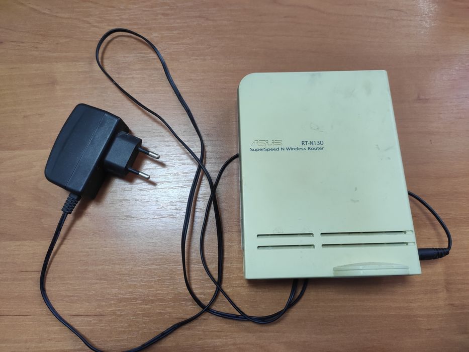 Роутер ASUS RT-N13U