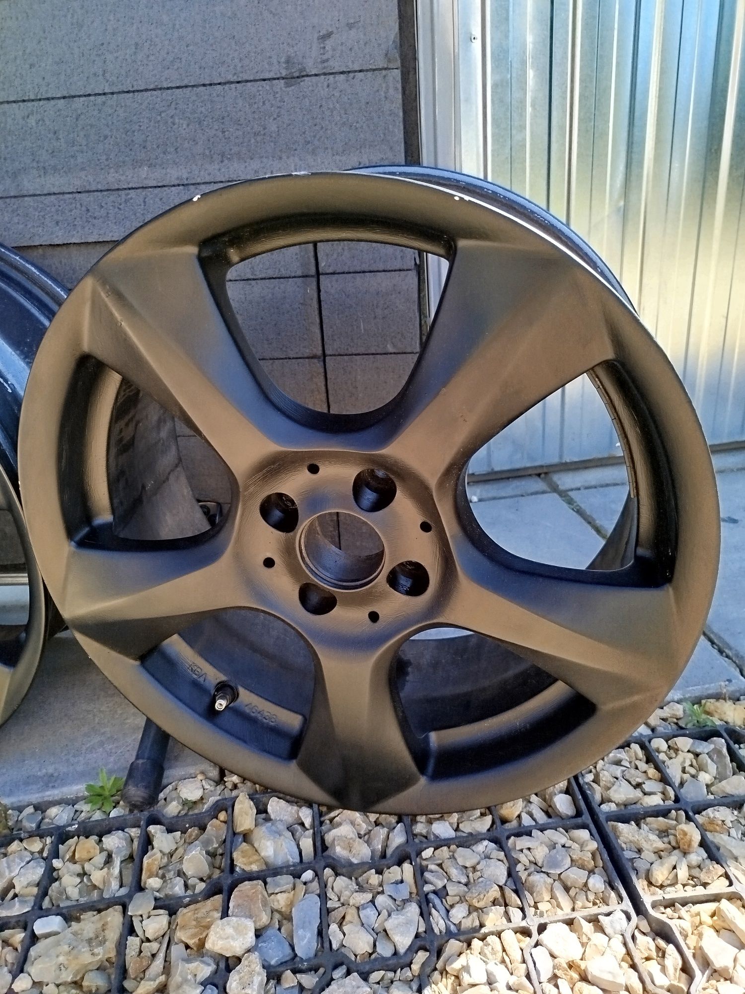 Felgi Aluminiowe 4x100 17 7.5J ET 45 Renault