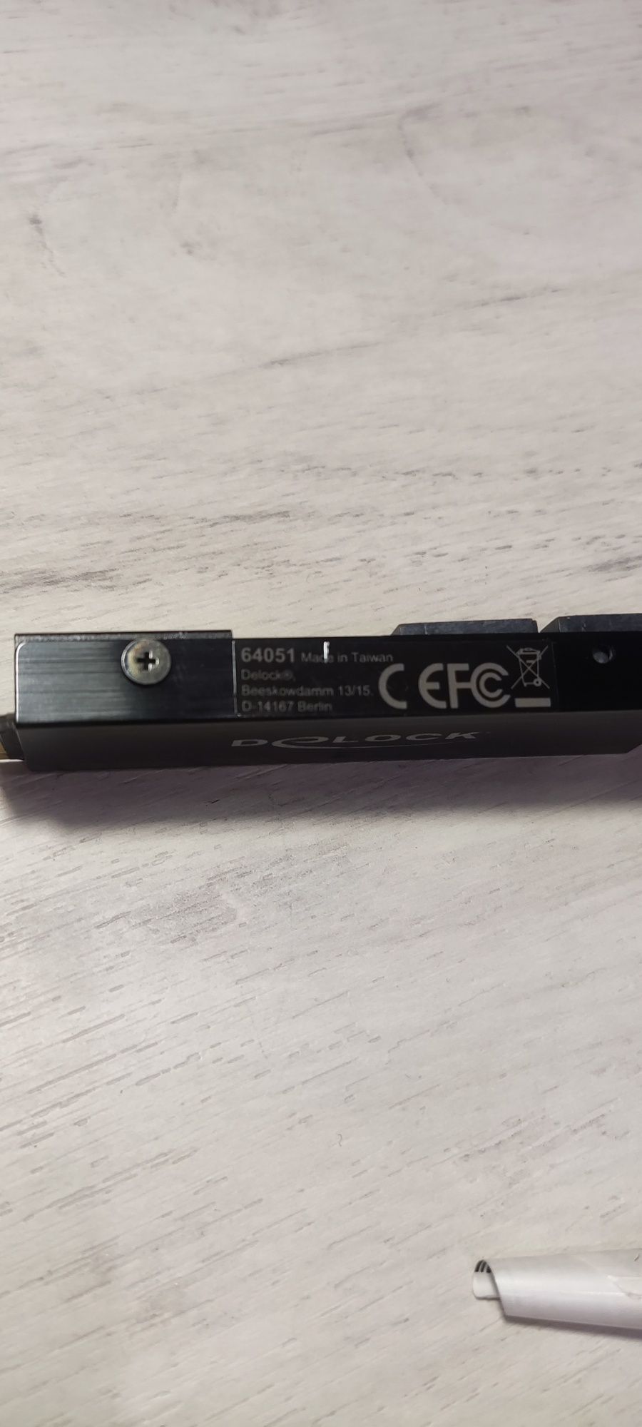 Adapter konwerter M.2 2280 Key B+M męski do 5x SATA Delock 64051