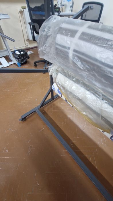 Продам стійку для рулонів