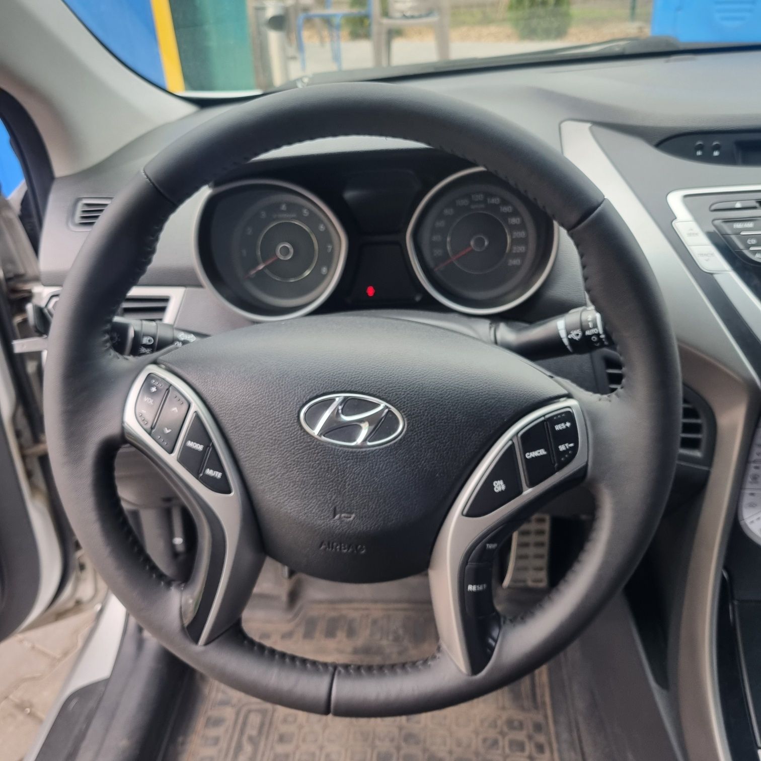 Hyundai Elantra 1.8AT Limited