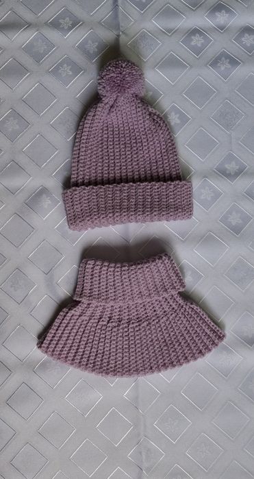 Komplet czapka + komin