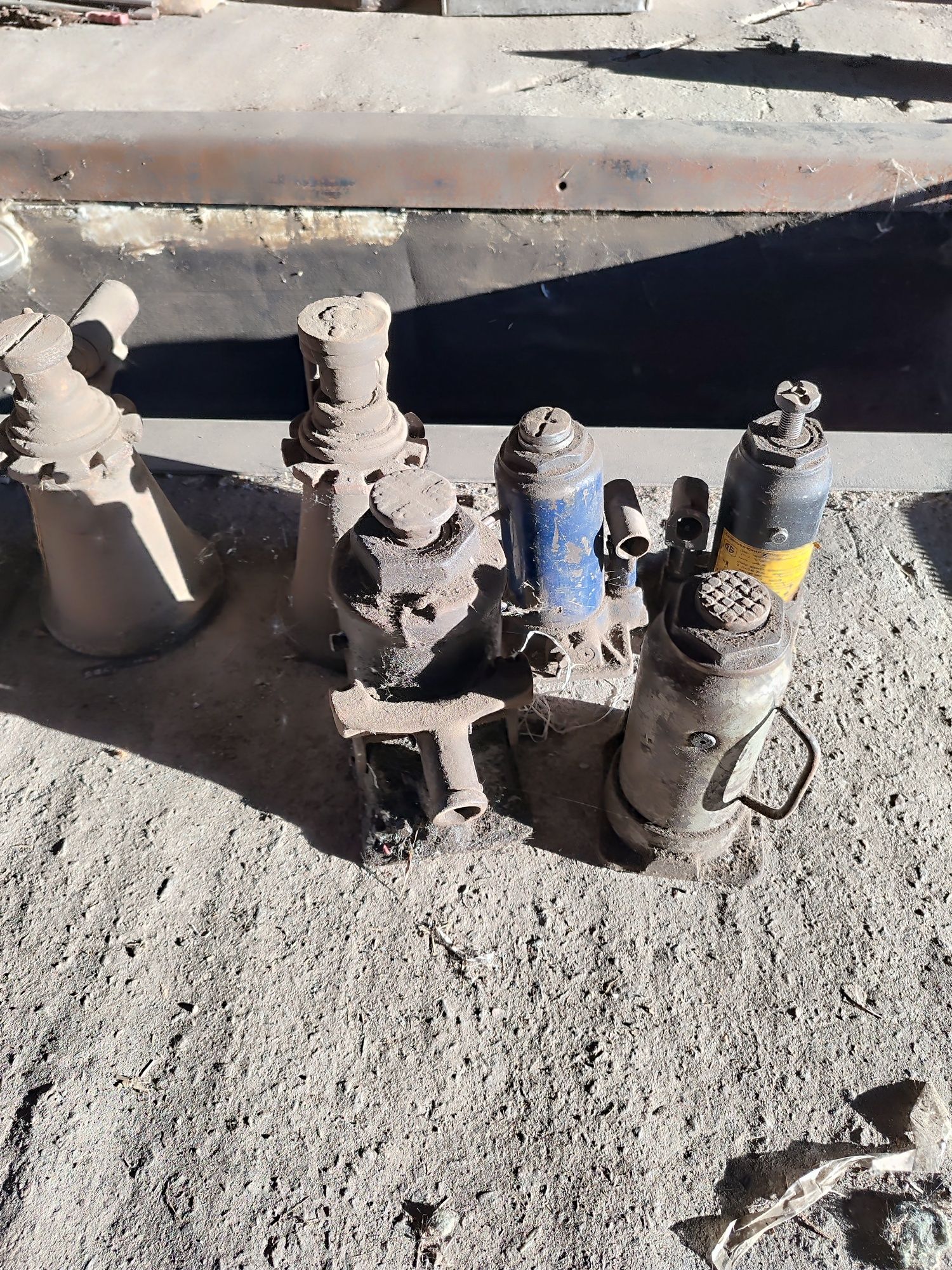 Домкрат 2, 5, 10 тонн, донкрат