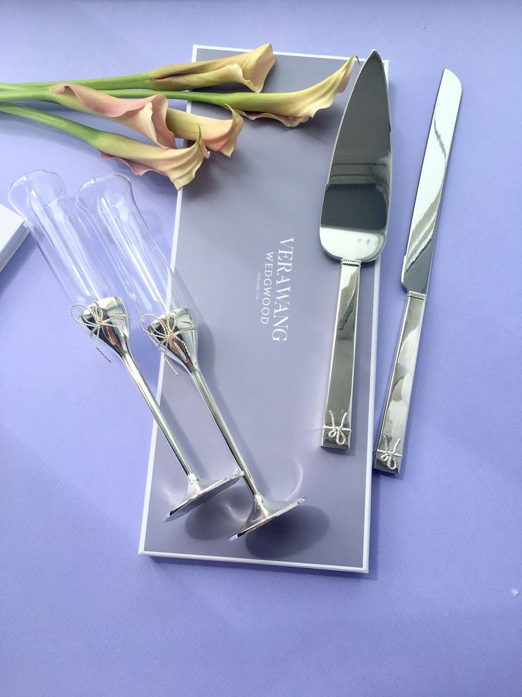 Бокали весільні, лопатка та ніж для торту Vera Wang