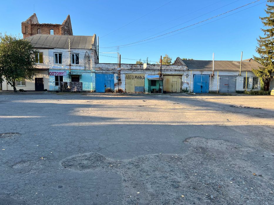 Продам автомийку, гаражі, адмінприміщення, квартиру