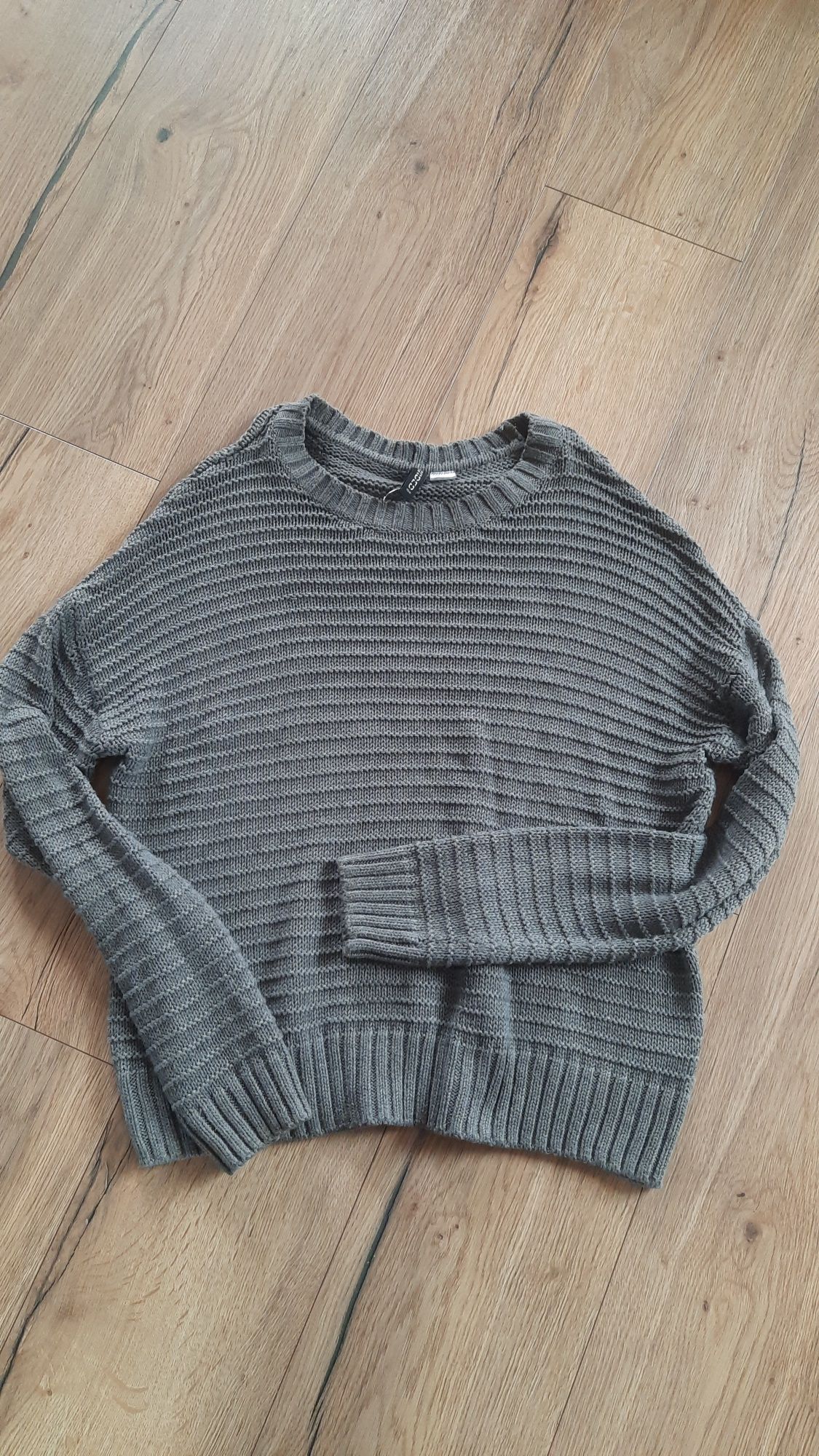 Szary sweter basic S