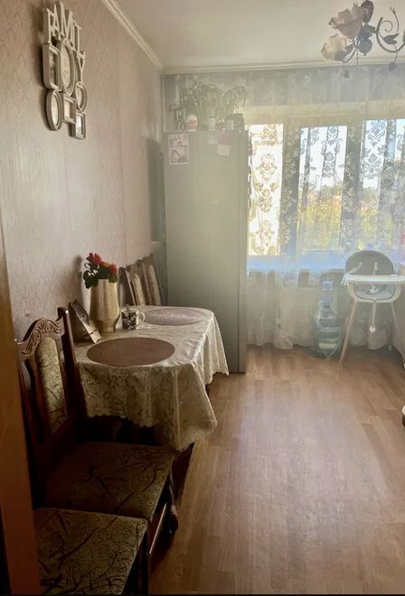 Продам укомплектовану сталінку 2х кімнатну в центрі