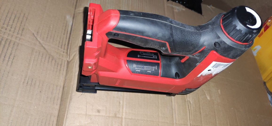 Gwoździarka Einhell TE-CN 18v Li Solo zszywacz taker na baterie okazja