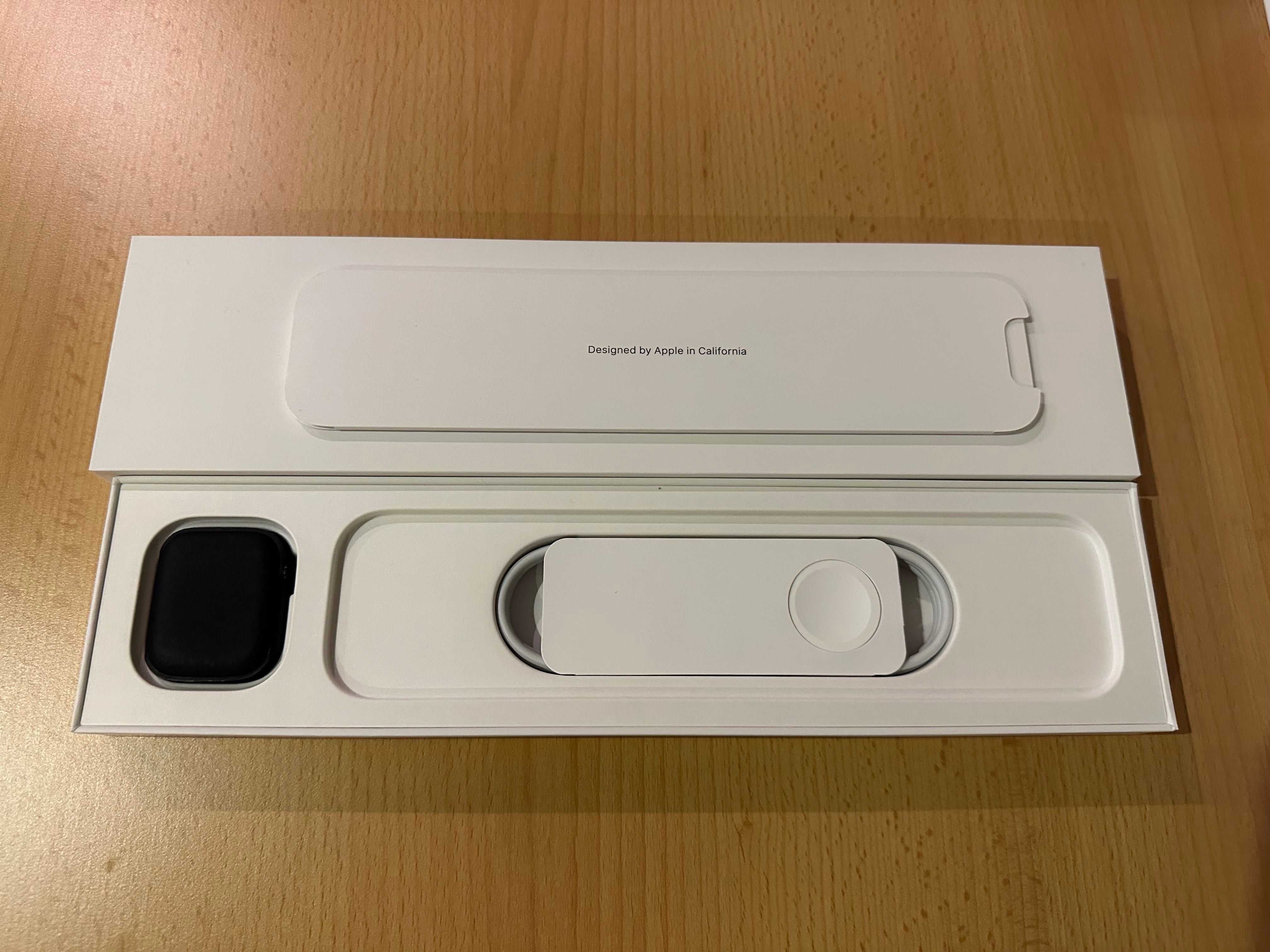 Apple Watch Series 8 GPS 41 mm północ