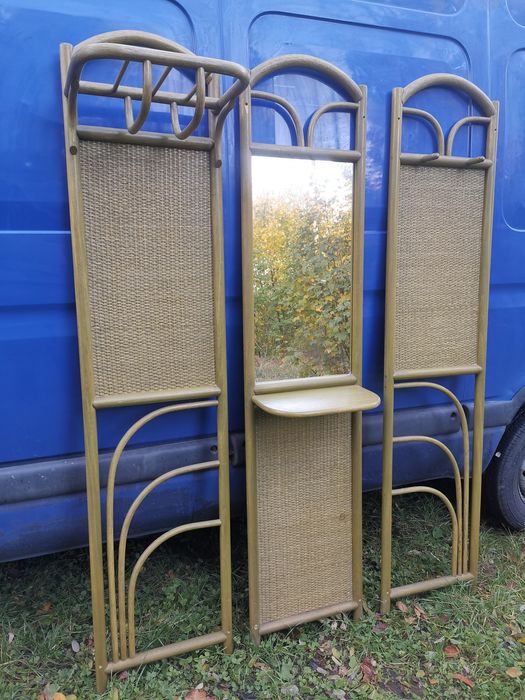 Garderobianka rattanowa lustro wieszak półka